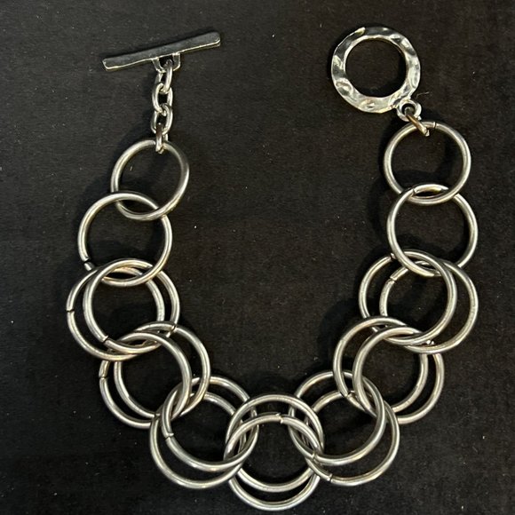 Vintage Silver Tone Round Link Bracelet With Toggle Clasp (4051) - Picture 4 of 4